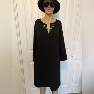 Tommy Hilfiger size 10 black shift short dress 3/4 sleeve gold neck chain NEW.